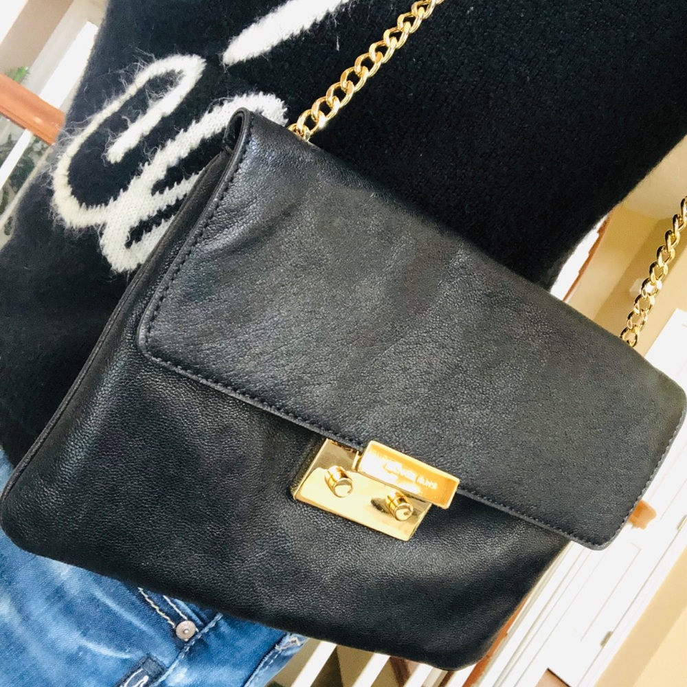 Authentic Michael Kors shoulder bag‎